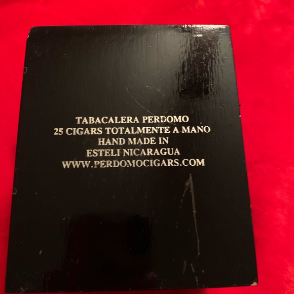 Cuban bullet black cigar box purse w/ gold tassel - Picture 5 of 6